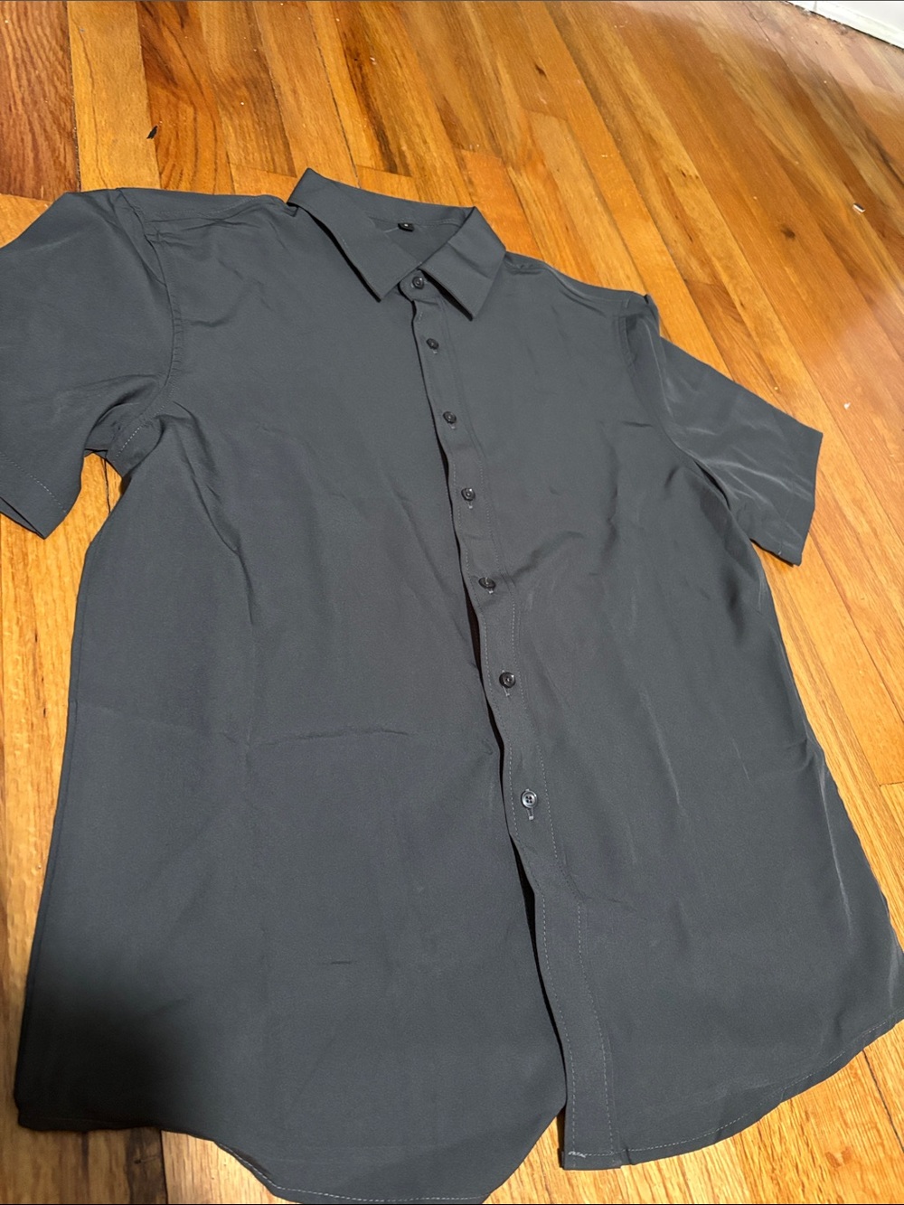 Mens Dark Gray Short-Sleeve Button-Down Shirt